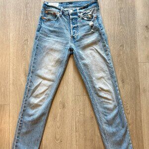 GAP Cheeky Jeans Women’s Size 00/24 – Light Wash